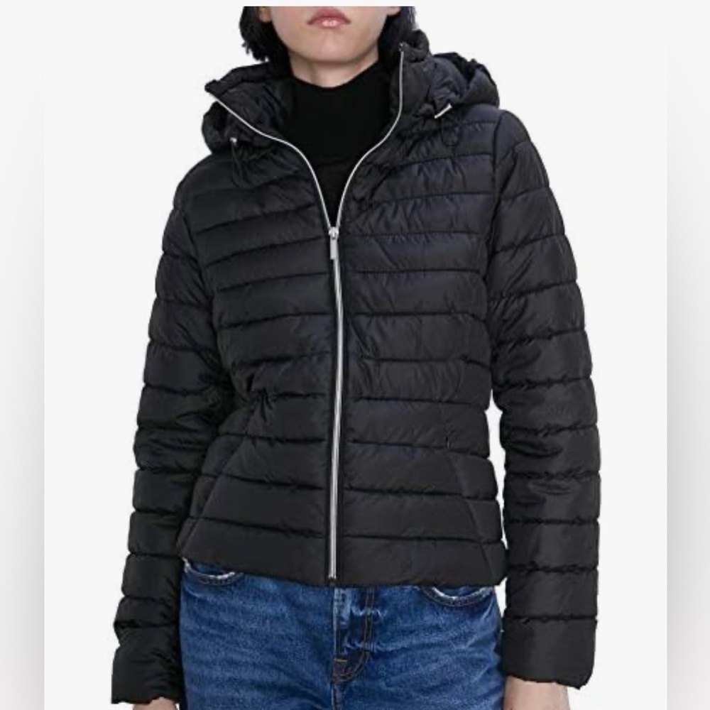 Zara| Women’s Black Lightweight Puffer Jacket- Size S
